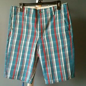 Levis Bermuda Shorts Waist size 32